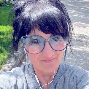 Meet your Posher, Talia